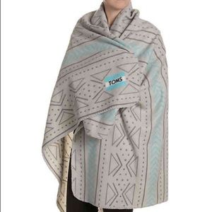 TOMS POLAR FLEECE BLANKET NEW
